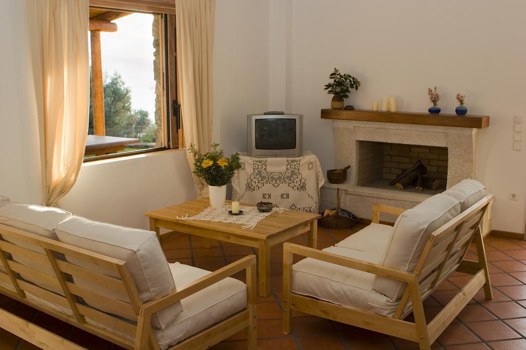 Alilea Villa Politika Exterior photo